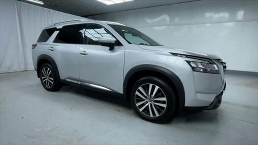 2022 Nissan Pathfinder Platinum 4WD