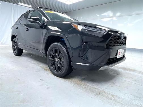 2023 Toyota RAV4 Hybrid SE