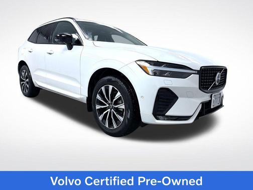 2024 Volvo XC60 B5 Plus Dark Theme