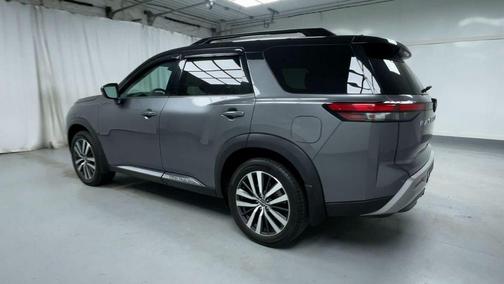 2022 Nissan Pathfinder Platinum 4WD
