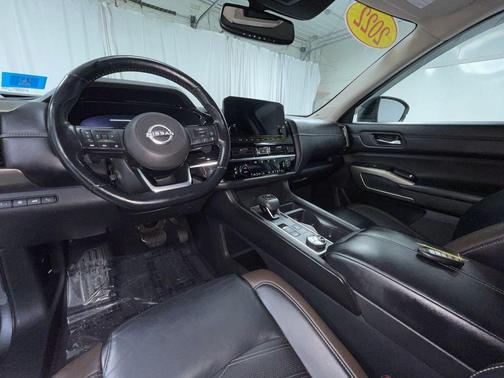 2022 Nissan Pathfinder Platinum 4WD