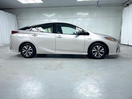 2018 Toyota Prius Prime Plus