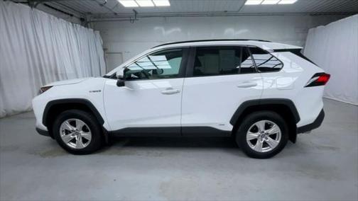 2021 Toyota RAV4 Hybrid XLE
