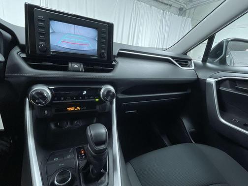 2020 Toyota RAV4 Hybrid LE
