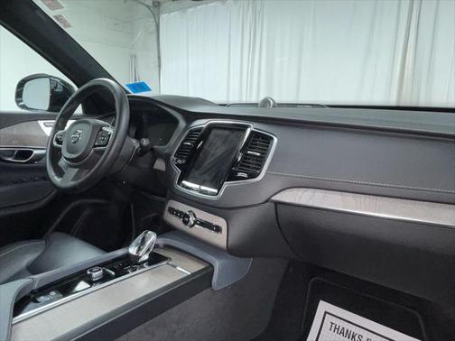 2024 Volvo XC90 Recharge Plug-In Hybrid T8 Ultimate Bright Theme 7-Seater
