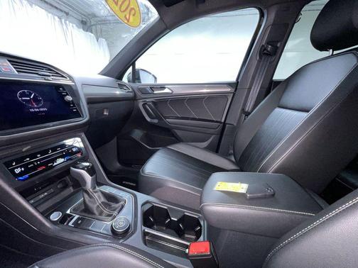 2024 Volkswagen Tiguan 2.0T SE R-Line Black 4MOTION