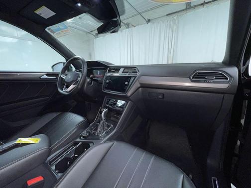 2024 Volkswagen Tiguan 2.0T SE R-Line Black 4MOTION