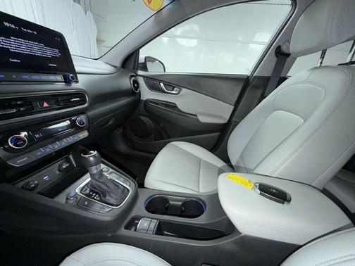 2023 Hyundai KONA Limited