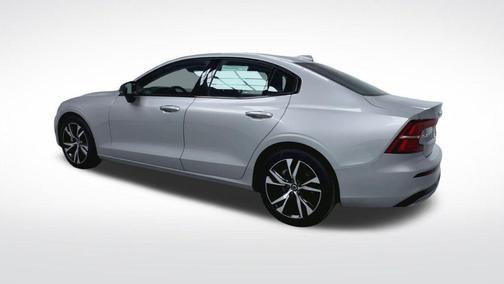 2025 Volvo S60 B5 Core