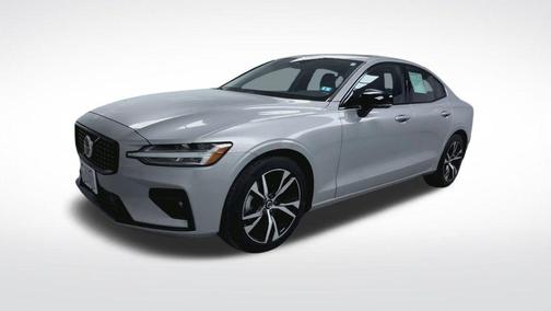 2025 Volvo S60 B5 Core