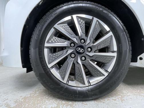 2021 Hyundai IONIQ EV SE