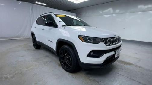 2022 Jeep Compass Latitude Lux