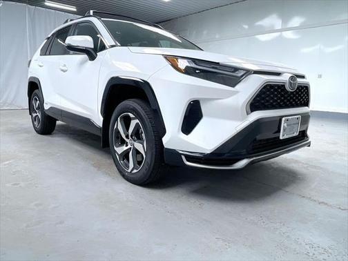 2025 Toyota RAV4 Hybrid SE