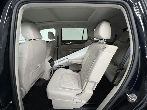 2024 Volkswagen Atlas 2.0T SEL Premium R-Line 4MOTION