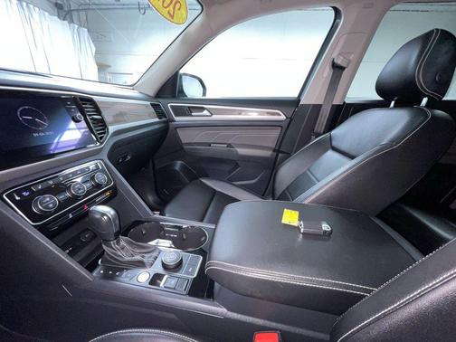 2022 Volkswagen Atlas 3.6L SEL