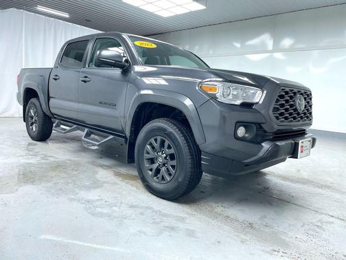 2022 Toyota Tacoma SR5