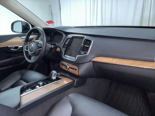 2023 Volvo XC90 B6 Plus 6-Seater