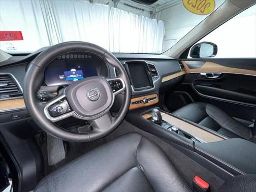 2023 Volvo XC90 B6 Plus 6-Seater