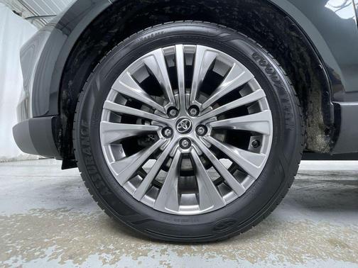 2023 Toyota Venza Limited