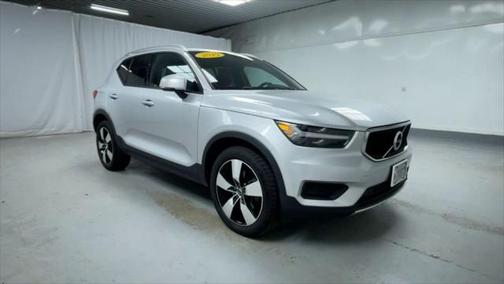 2019 Volvo XC40 T5 Momentum