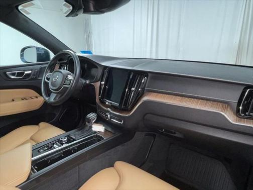 2020 Volvo XC60 T5 Inscription