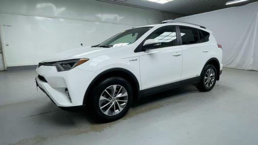 2017 Toyota RAV4 Hybrid XLE