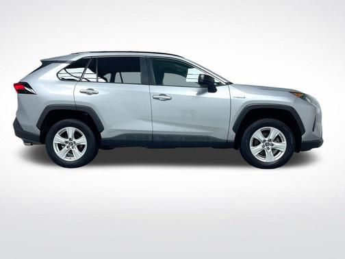 2020 Toyota RAV4 Hybrid LE