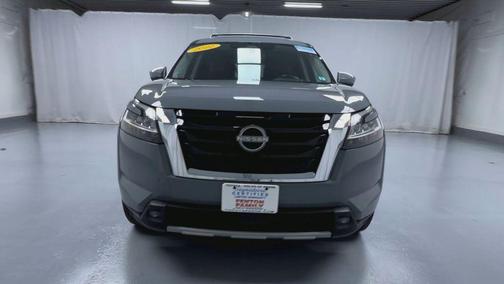 2022 Nissan Pathfinder Platinum 4WD