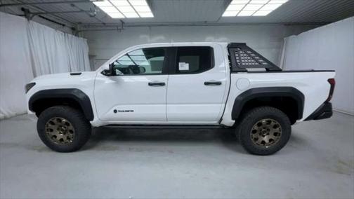 2025 Toyota Tacoma Hybrid Trailhunter