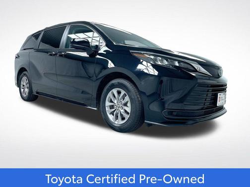 2024 Toyota Sienna LE