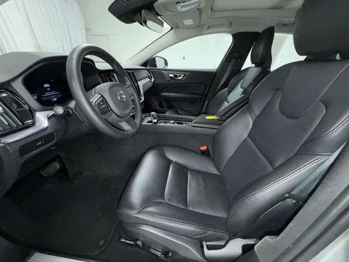 2025 Volvo S60 B5 Core