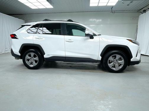 2023 Toyota RAV4 Hybrid XLE