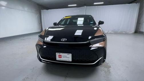 2023 Toyota Crown Platinum