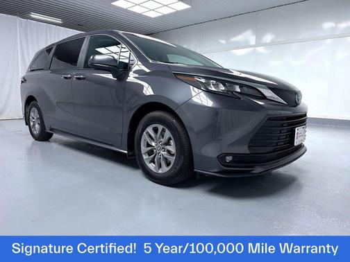 2025 Toyota Sienna XLE