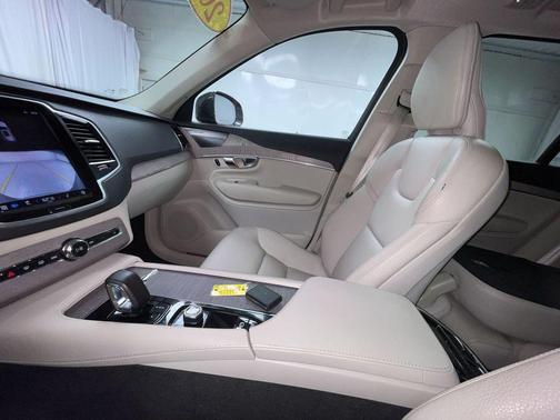 2023 Volvo XC90 B6 Plus 7-Seater