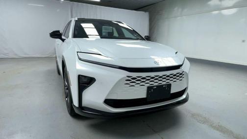 2025 Toyota Crown Signia Limited