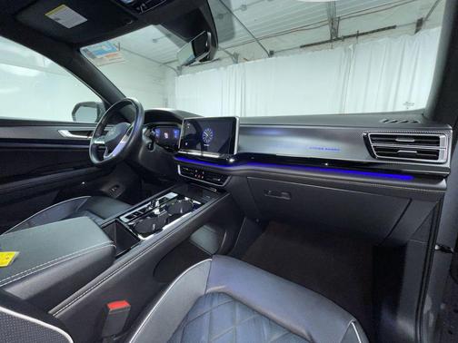 2024 Volkswagen Atlas Cross Sport 2.0T SEL Premium