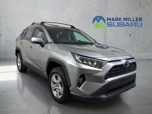 Silver Sky Metallic 2019 Toyota RAV4 XLE