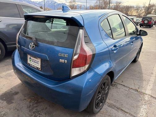 2016 Toyota Prius c Four