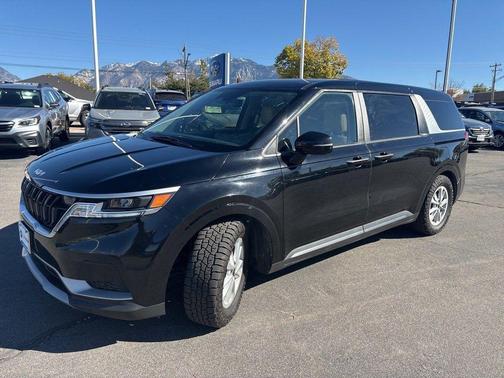 2022 Kia Carnival LXS