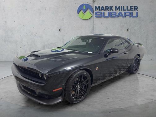 Pitch Black Clearcoat 2022 Dodge Challenger R/T Scat Pack
