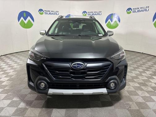 Crystal Black Silica 2024 Subaru Outback Touring