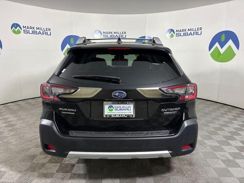 Crystal Black Silica 2024 Subaru Outback Touring
