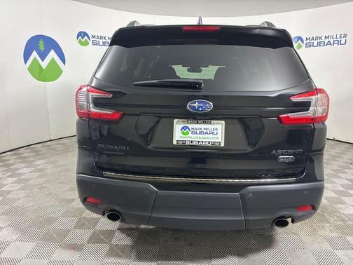 Crystal Black Silica 2024 Subaru Ascent Onyx Edition