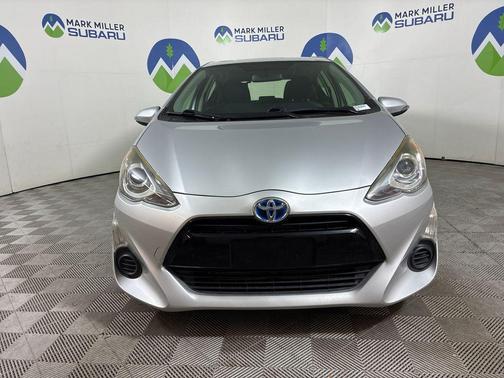 Classic Silver Metallic 2015 Toyota Prius c Two