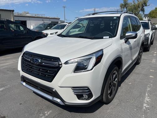 2023 Subaru Forester Touring