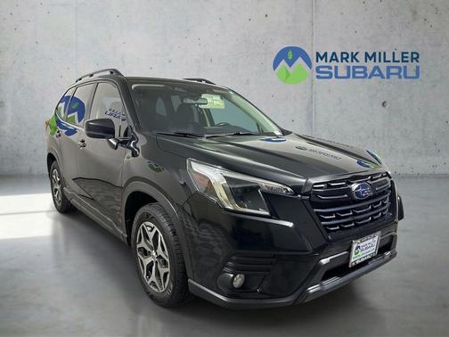 Crystal Black Silica 2023 Subaru Forester Premium