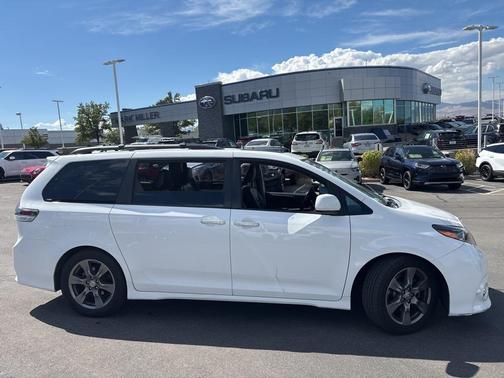 2017 Toyota Sienna SE