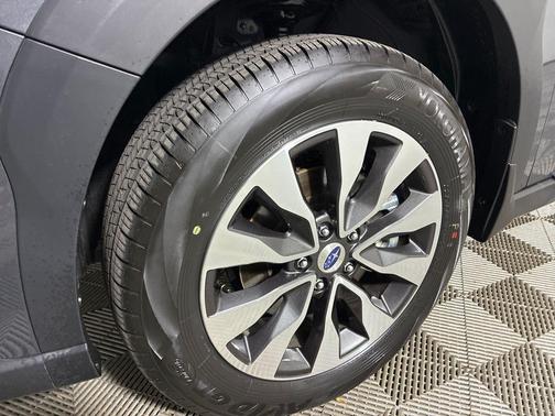 Magnetite Gray Metallic 2025 Subaru Outback Limited