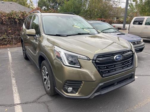 2023 Subaru Forester Premium